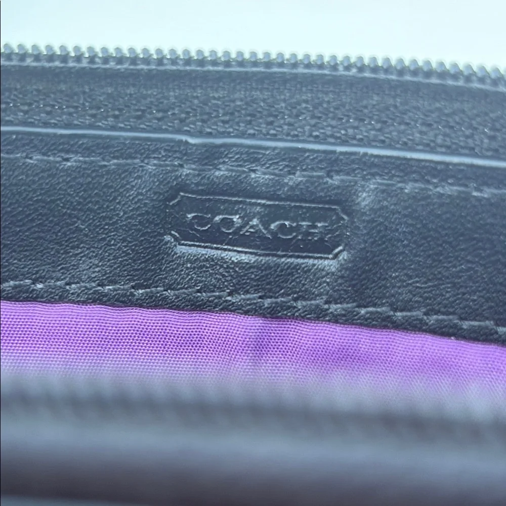 Coach Black on Black Signature Logo Canvas Wristlet Wallet Clutch GUC - Picture 14 of 16